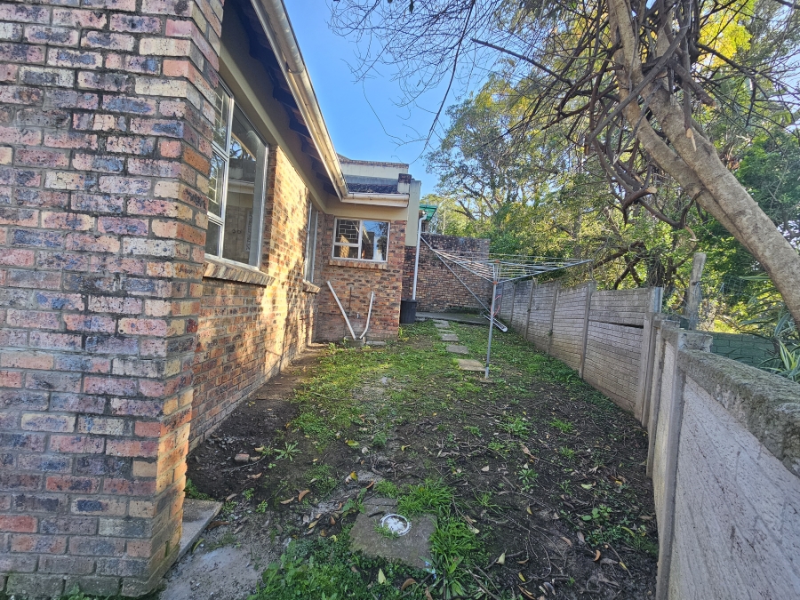 To Let 3 Bedroom Property for Rent in Nahoon Valley Park Eastern Cape